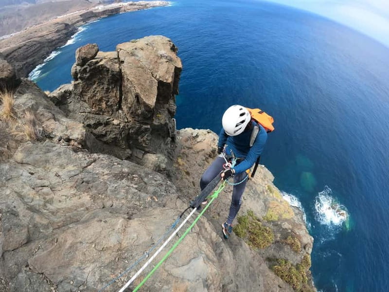 Agaete: Gran Canaria Coasteering. Marine Ferrata and Zipline - The 35-meter zipline over the waves