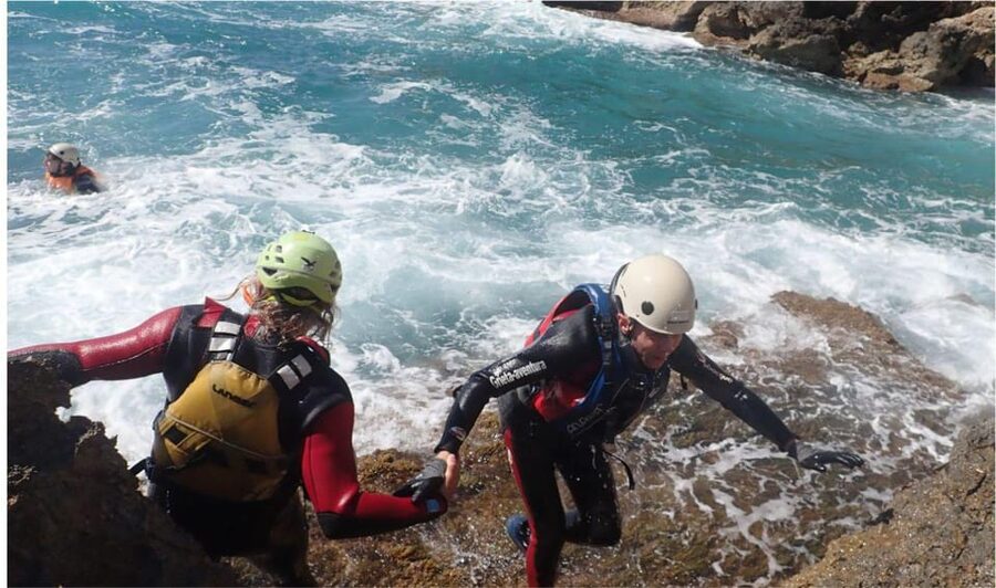 Alicante: Coasteering Adventure on Torres de la Villajoyosa - Cliff jumps from different heights