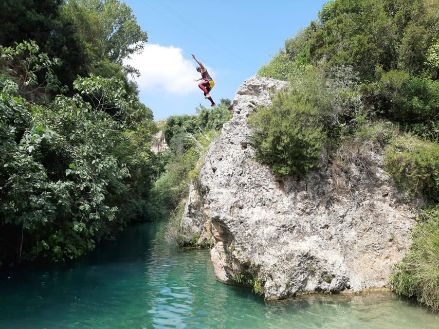Anna: amazing water canyoning experience near Valencia - The short walk and the first water sections