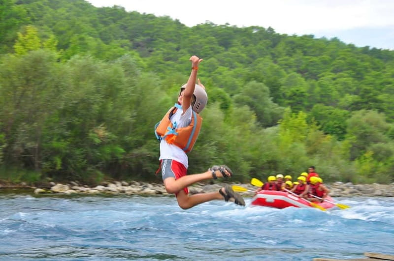 Antalya/Alanya: Rafting With Additional Extreme Options - Riverside lunch and the mid-day pause