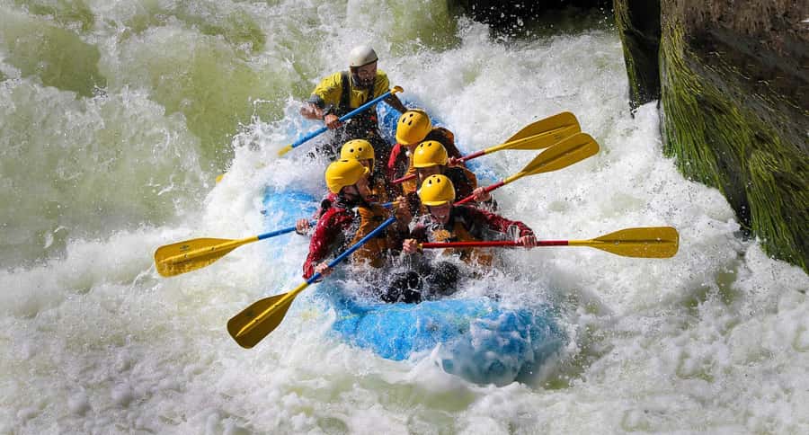 Arequipa: Rafting on the Chili River | Full adrenaline | - The Chapí Virgin Cave and Misti Volcano setting