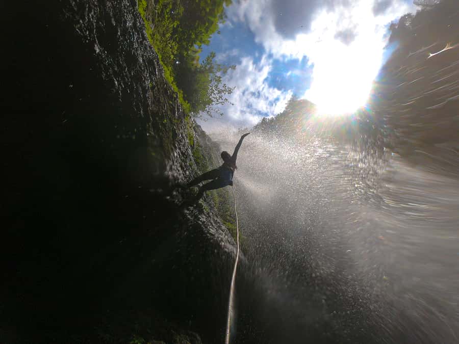 Bali: Aling Canyon Canyoning Tour - Breakfast, equipment, and the safety briefing