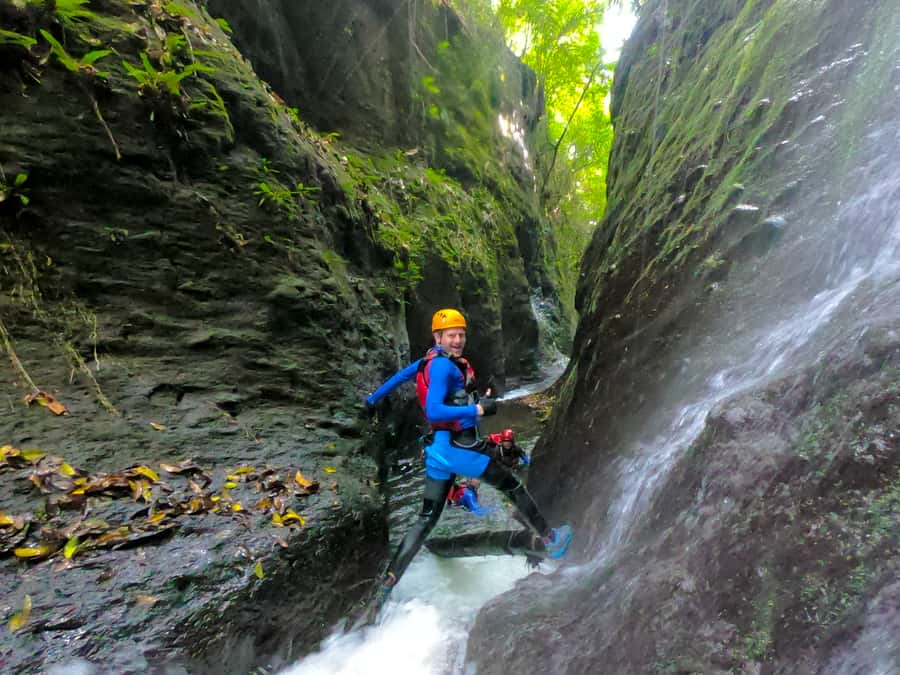 Bali: Aling Canyon Canyoning Tour - Three to four hours inside the canyon