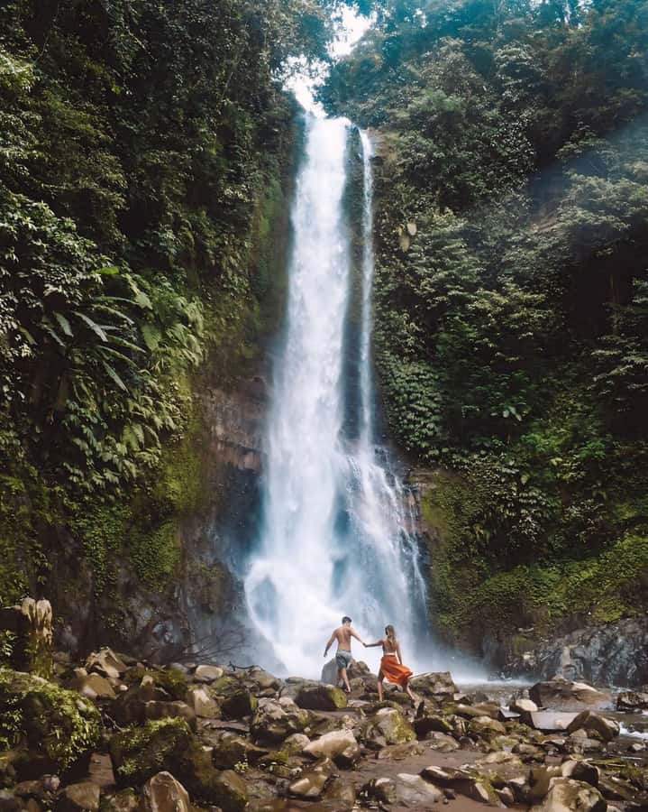 Bali: Cliff Jumping Gitgit Waterfalls & Rice Terrace Tour - Lunch in Singaraja Keeps the Day Practical
