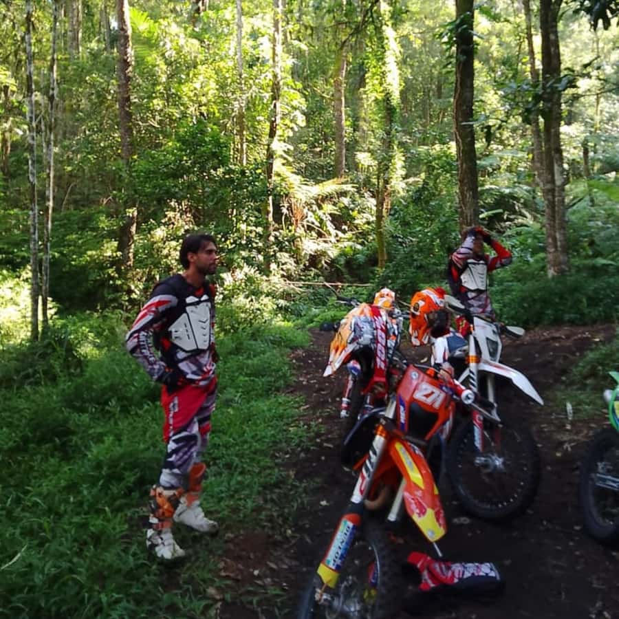 Bali: Extreme Dirt Bike Experience in Nature - Pickup, basecamp, and getting started