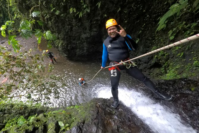 Beginner canyoning trip in Bali "Egar canyon " - Who will enjoy this day most