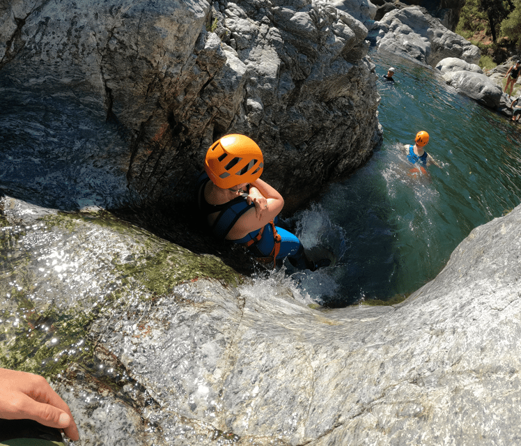 Benahavís: Canyoning Guided Tour at Guadalmina River - Equipment, snacks, and the useful extras