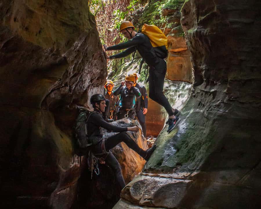 Blue Mountains: Abseiling and Canyoning Experience - Morning cliffs: learning to abseil step by step