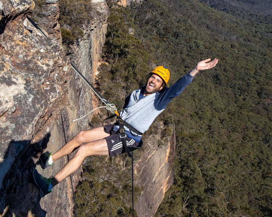 Blue Mountains: Spectacular Half Day Abseiling Adventure - The guides and the safety setup