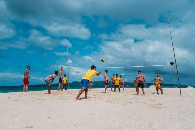 Boracay: Island Hopping & Cliff Jumping by Haqqy Life - The first secret stop: time for photos and a swim