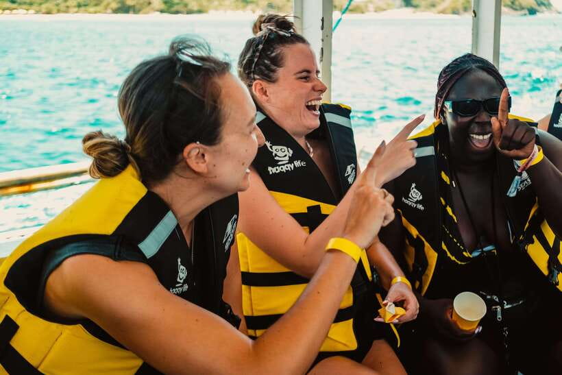 Boracay: Island Hopping & Cliff Jumping by Haqqy Life - Food, snacks, and the unclear restaurant stop
