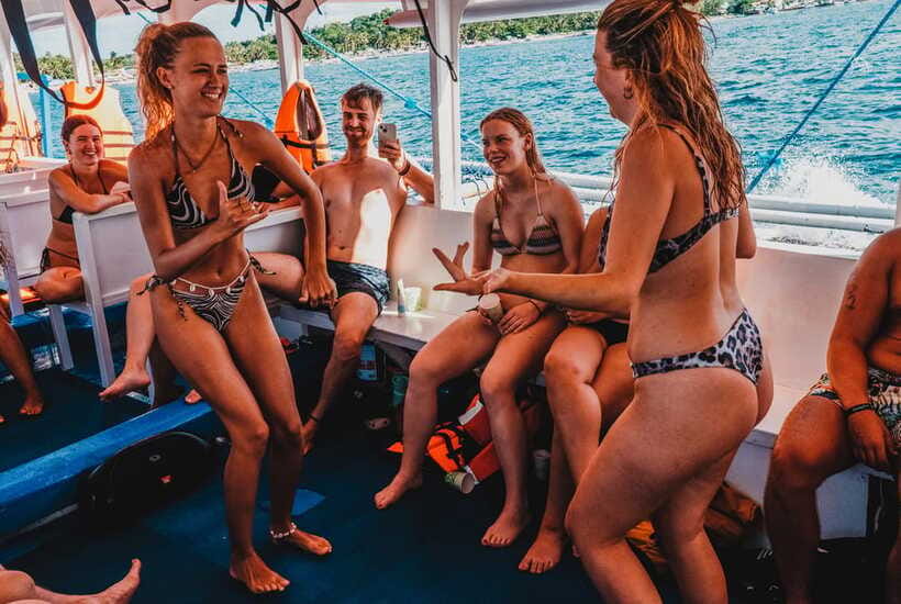 Boracay: Island Hopping & Cliff Jumping by Haqqy Life - Is $36 a good value?