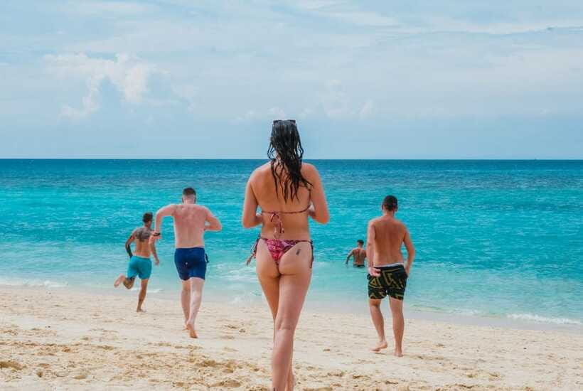Boracay: Island Hopping & Cliff Jumping by Haqqy Life - Who will enjoy this experience most?
