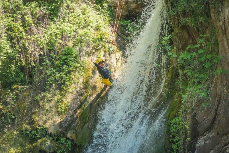 Budva Canyoning: Drenostica Canyon Adventure - Entering Drenostica Canyon