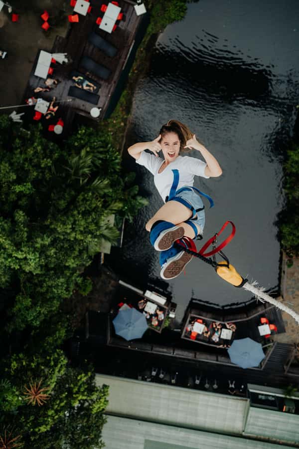 Cairns: Bungy Jump - The one-hour safety briefing