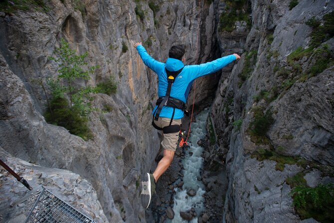 Canyon Swing with OUTDOOR - The safety briefing is part of the value