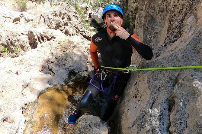 Canyoning Adventure Rio Verde in Granada - Slides, jumps, and waterfall rappels