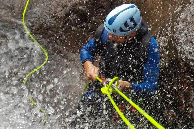 Canyoning Experience in Gran Canaria (Cernícalos canyon) - Getting fitted with wetsuit and rope gear