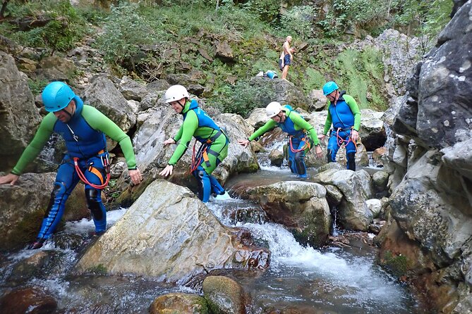 Canyoning "Family-Fun" - family friendly Canyoningtour - Guides who make the hard parts feel manageable