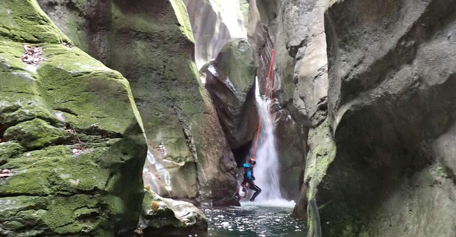 Canyoning Furon upper part : Vercors - Grenoble - Key points at a glance