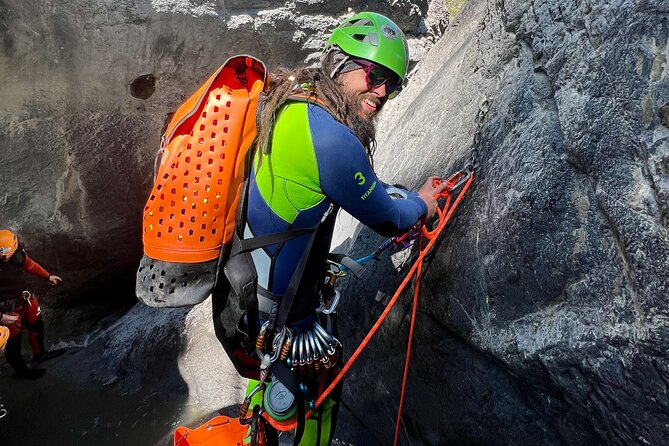 Canyoning half day - Heart Creek Canyon (beginner level) - What to wear and what to leave in the car