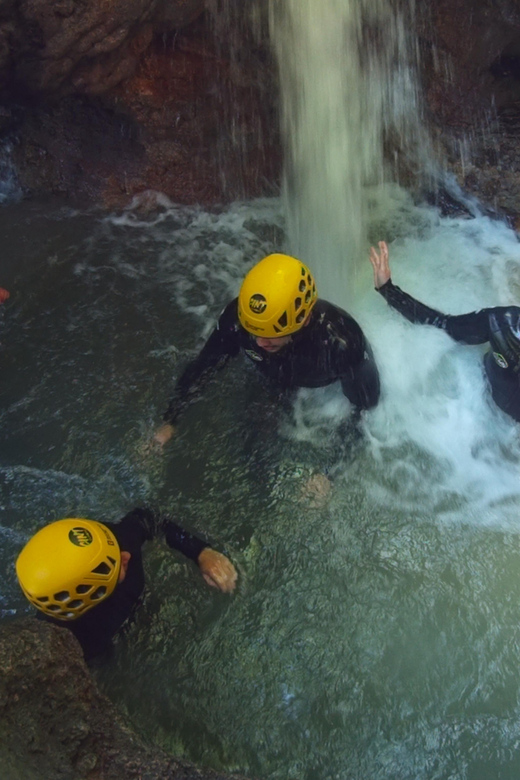 Canyoning in Alicante - Reading the rock formations from inside the canyon