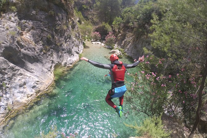 Canyoning in Andalucia: Rio Verde Canyon - The walk before the water starts