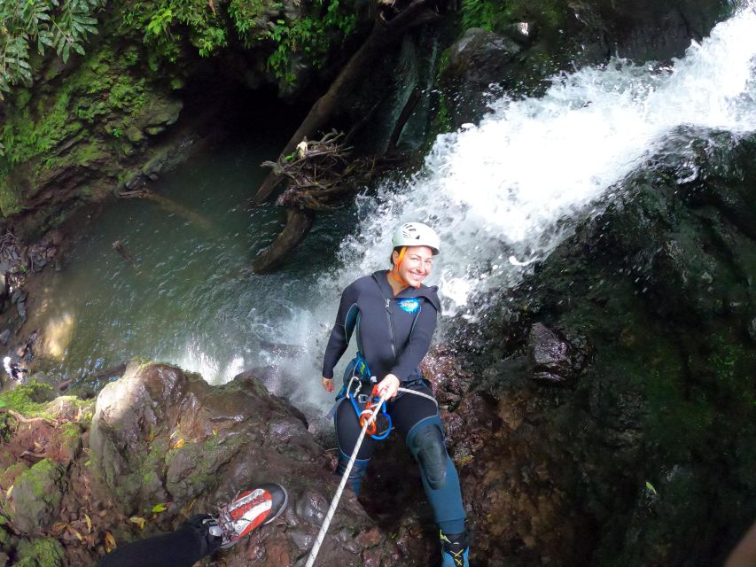 Canyoning in Ribeira dos Caldeirões - The walk to the first waterfall