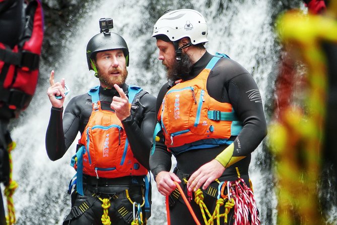 Canyoning in Snowdonia - Guides who calm the difficult moments