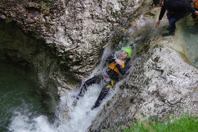Canyoning in Susec Canyon - Susec Waterfall and the first canyon challenges