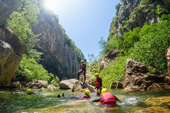 Canyoning on Cetina River from Split or Šestanovac - How the guide support affects your day