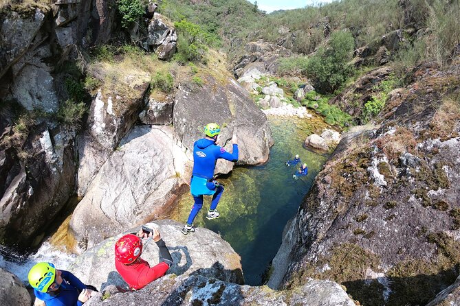 Canyoning Tour - Getting to the Entre Ambos-os-Rios meeting point