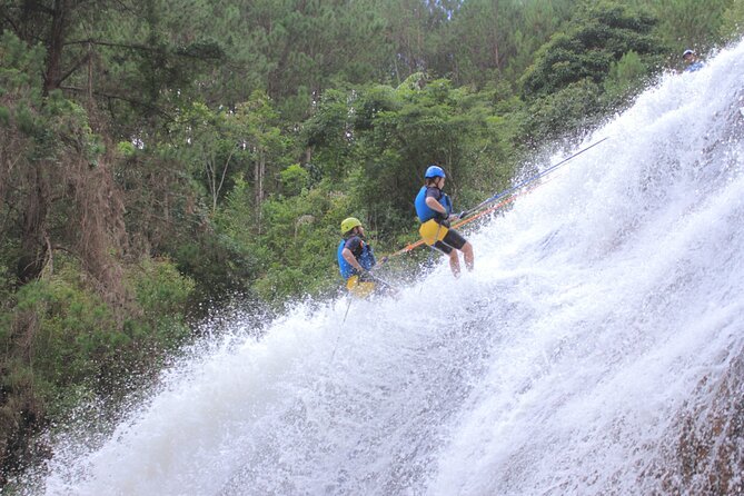 Canyoning Tour in Dalat Viet Nam - The seven-meter free jump