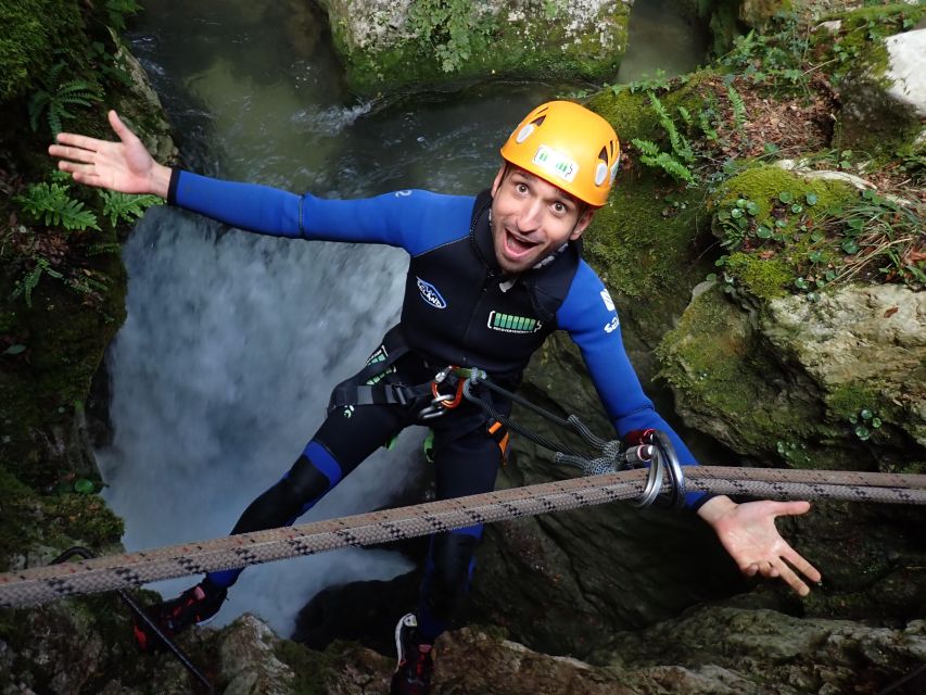 Canyoning Tour in Subiaco - A zip-line jump into San Benedetto lake