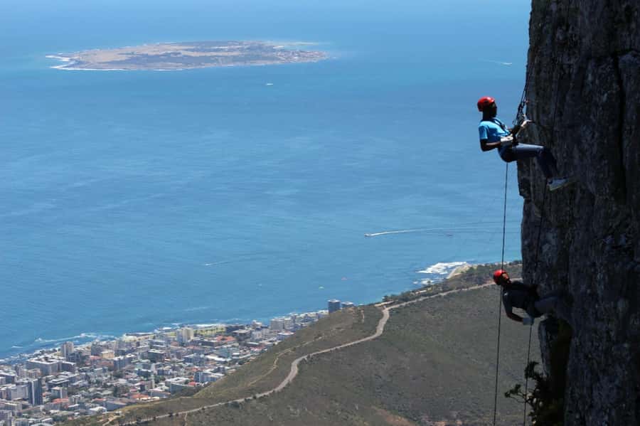 Cape Town: Table Mountain Abseiling Experience - Meeting the team above Cape Town