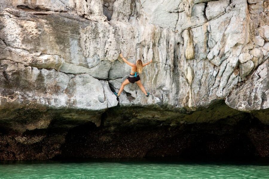 Cat Ba: Advanced Rock Climbing & Cliff Jumping Boat Tour - The first wall: a sensible confidence builder
