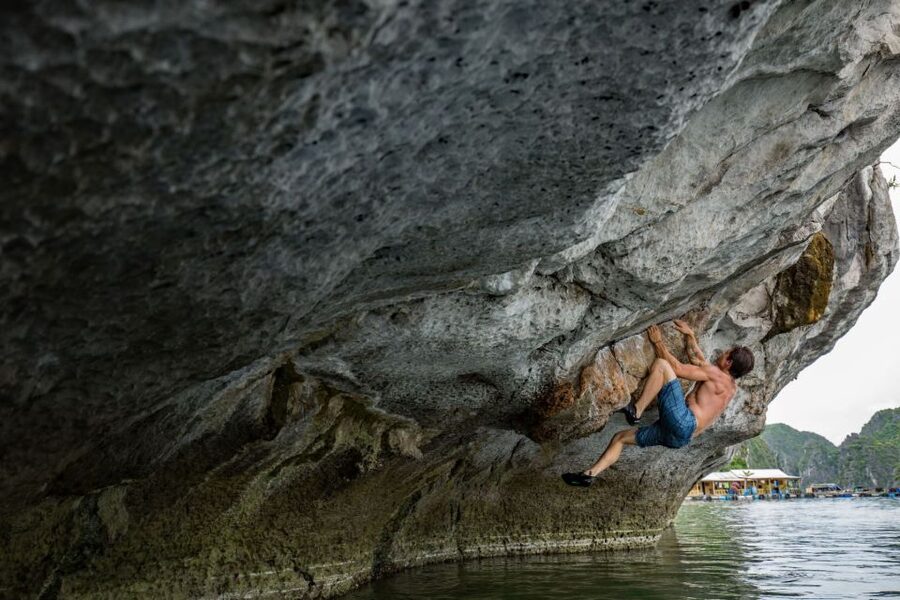 Cat Ba: Advanced Rock Climbing & Cliff Jumping Boat Tour - From easier routes to grades as high as 7c