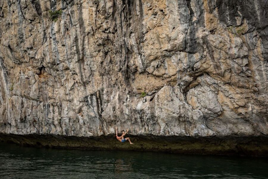 Cat Ba: Advanced Rock Climbing & Cliff Jumping Boat Tour - Starting the day from Cat Ba Town