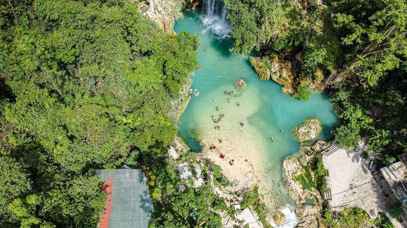 Cebu: Kawasan Canyoning, Moalboal Snorkeling, & Turtles Tour - Group size, guides, and the safety question