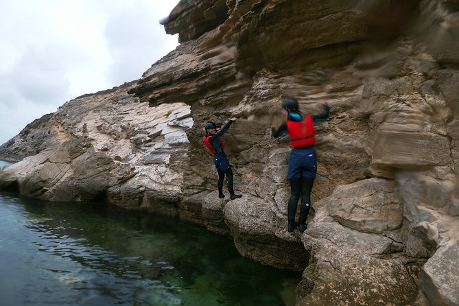 Coasteering Adventure with Snorkeling - Choosing your cliff jump