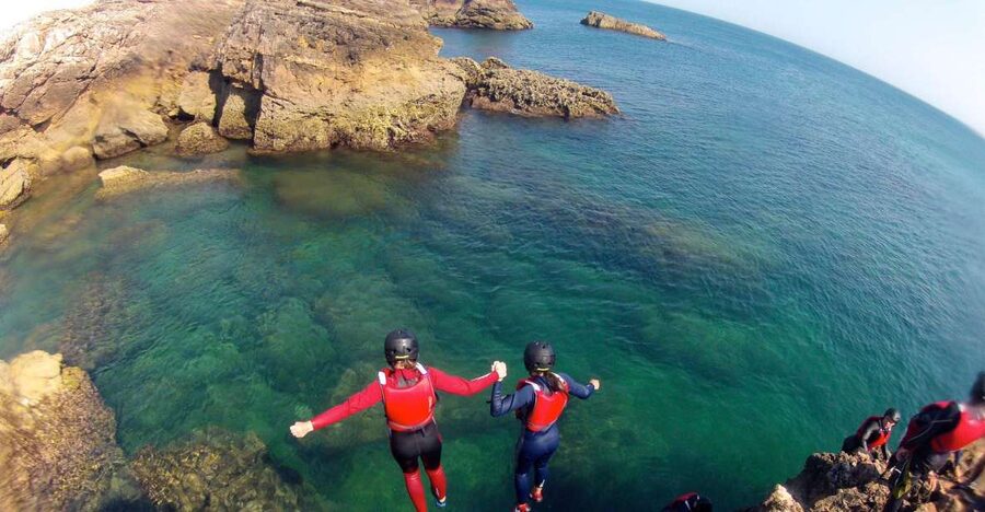Coasteering Algarve: Cliff Jump, Swim & Climb in Sagres - Quick takeaways from the Sagres coast