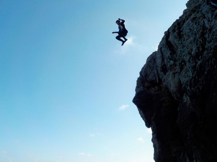 Coasteering Algarve: Cliff Jump, Swim & Climb in Sagres - Meeting at Coastline Algarve near Sagres