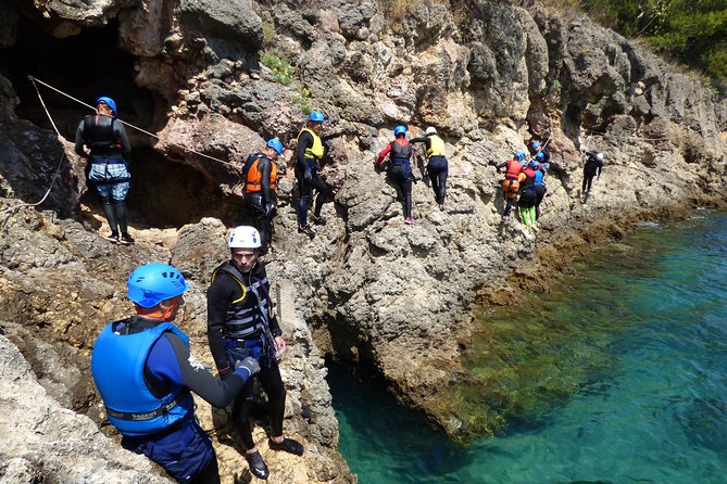 Coasteering at Portinho da Arrábida - The setting: Arrábida’s coast as a natural adventure course