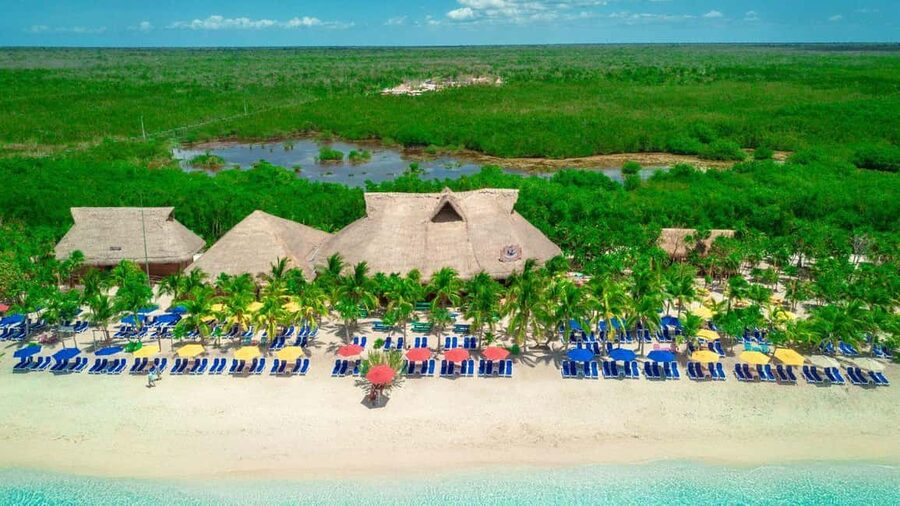 Cozumel, Kuzá Beach & Adventure Park Day Pass - Food and drinks: pleasant flexibility, extra spending