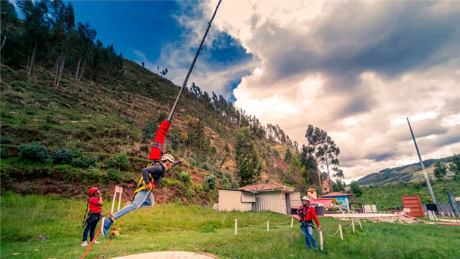 Cusco: Bungee Jump and Slingshot Combo Adventure - The slingshot launch reaches 120 meters