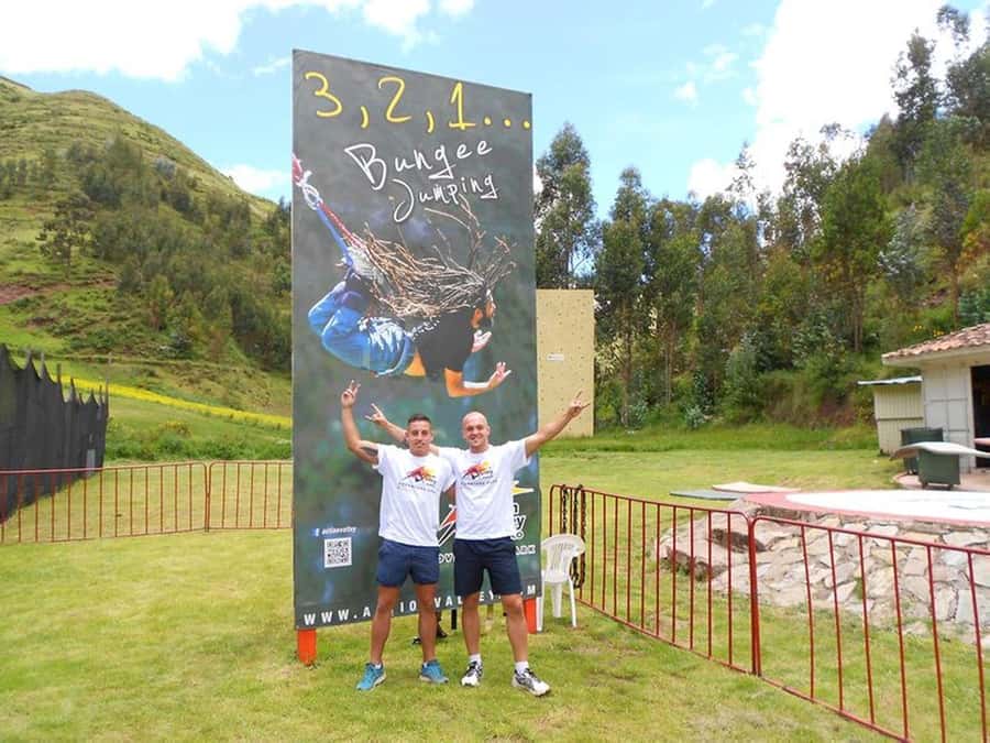 Cusco : Bungee jump Over Peruvian Canyons - The safety briefing matters more than the scenery