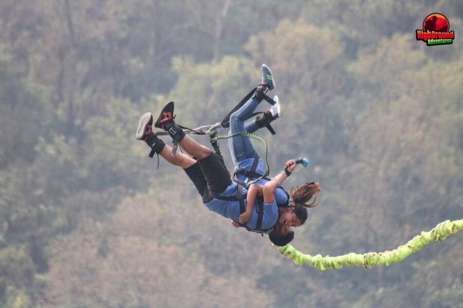 Double Dare: Tandem Bungee Adventure - Making the tandem jump with a partner