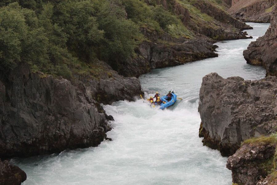 East Glacial River Extreme Rafting - Why the East Glacial River is a serious rafting choice