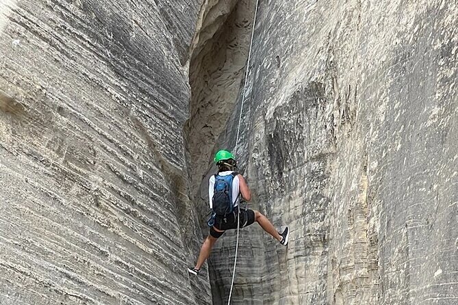 East Zion Elk Heart Cliffs Via Ferrata and Rappelling (3Hr) - Canyoneering Through the White Rock Slot