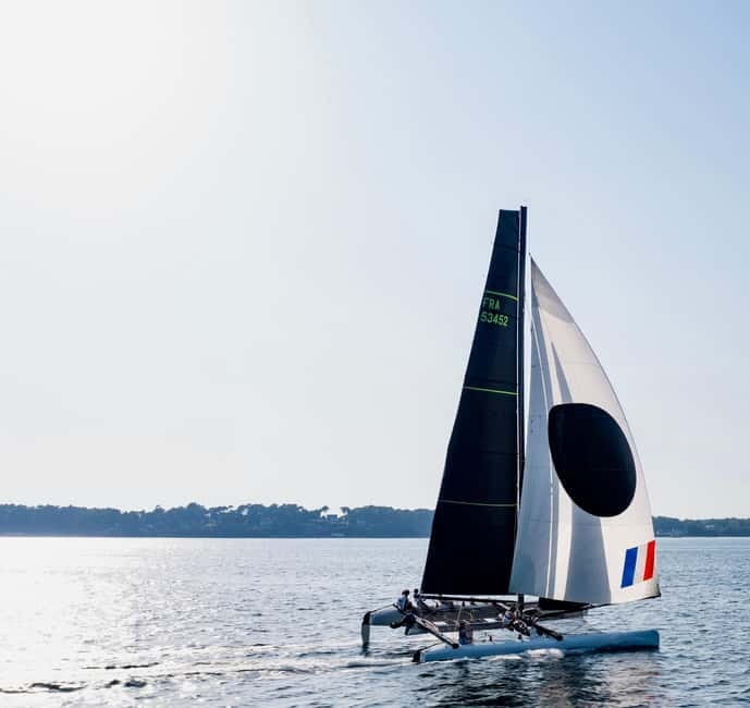 Embark at Larmor-Baden to discover our Extreme 40 catamaran - Who will enjoy this sailing trip most
